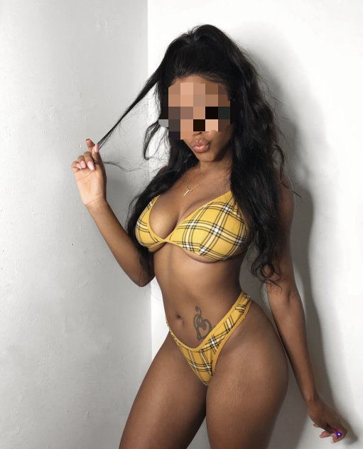 Sexy guapa morena atractiva cristal