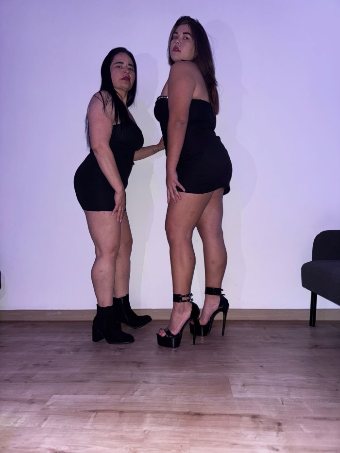 MADREE HIJA TE CHUPARAN LA POLLA HASTA SACAR TU LE