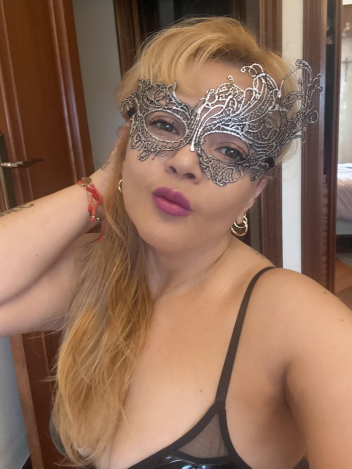 Soy tu sumisa en Coruña , tu mi amo !! Ordename ya