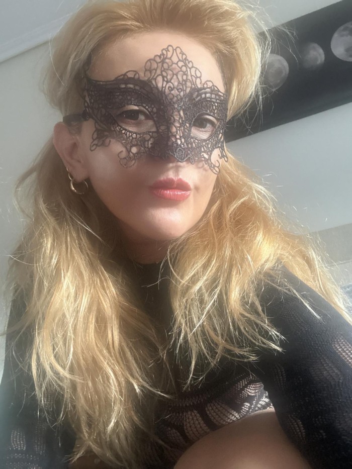 Soy tu sumisa en Coruña , tu mi amo !! Ordename ya