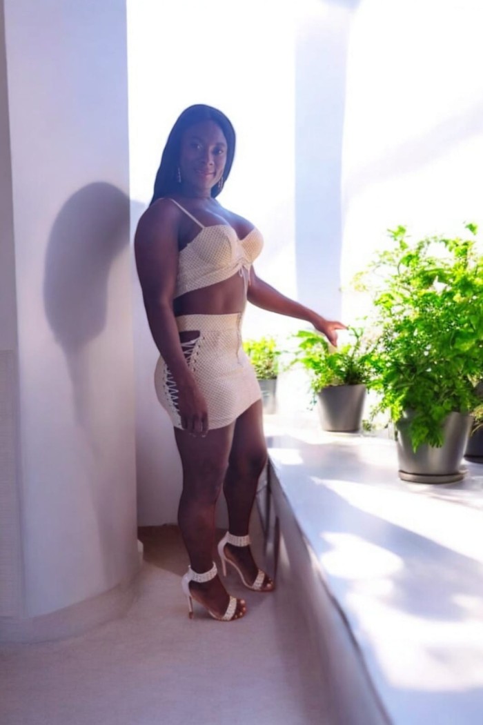 Exótica pantera colombiana bien dotada