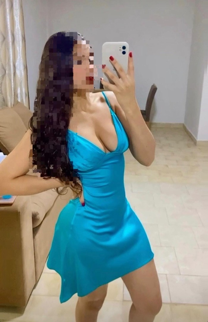 Paraguaya muy cachonda , coñito jugoso