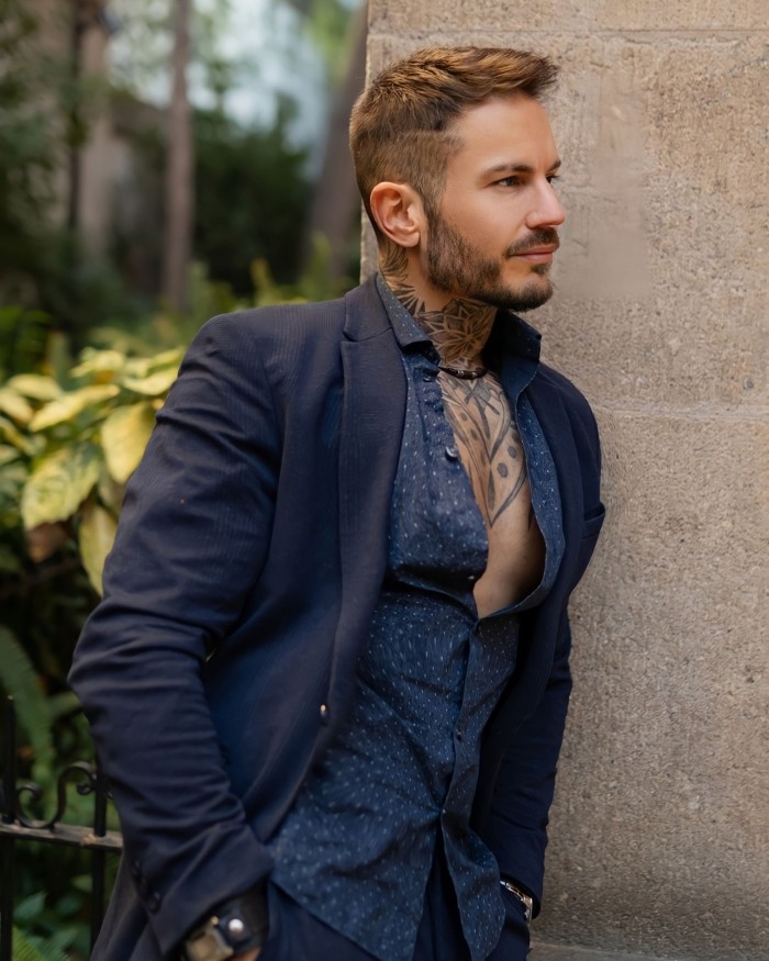 ANGEL, CHICO DE COMPAÑIA… SOLO PARA MUJERES