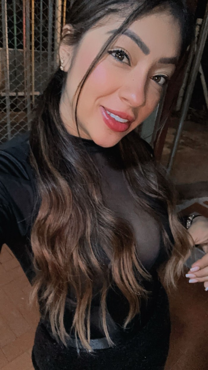 MUJER SOFISTICADA MUY ELEGANTE Y DISCRETA EN ELCHE