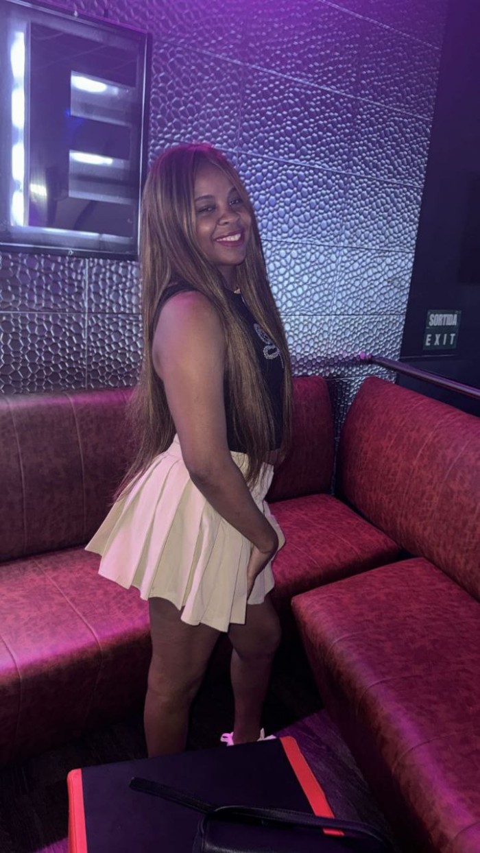 HERMOSA DOMINICANA RECIÉN LLEGADA (NOU BARRIS)