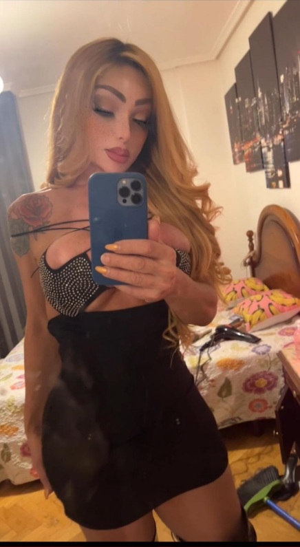 RUBIAZA TOP PRECIOSA  UNA SEMANA VOY A ESAR EN PALENCIA 50/100€