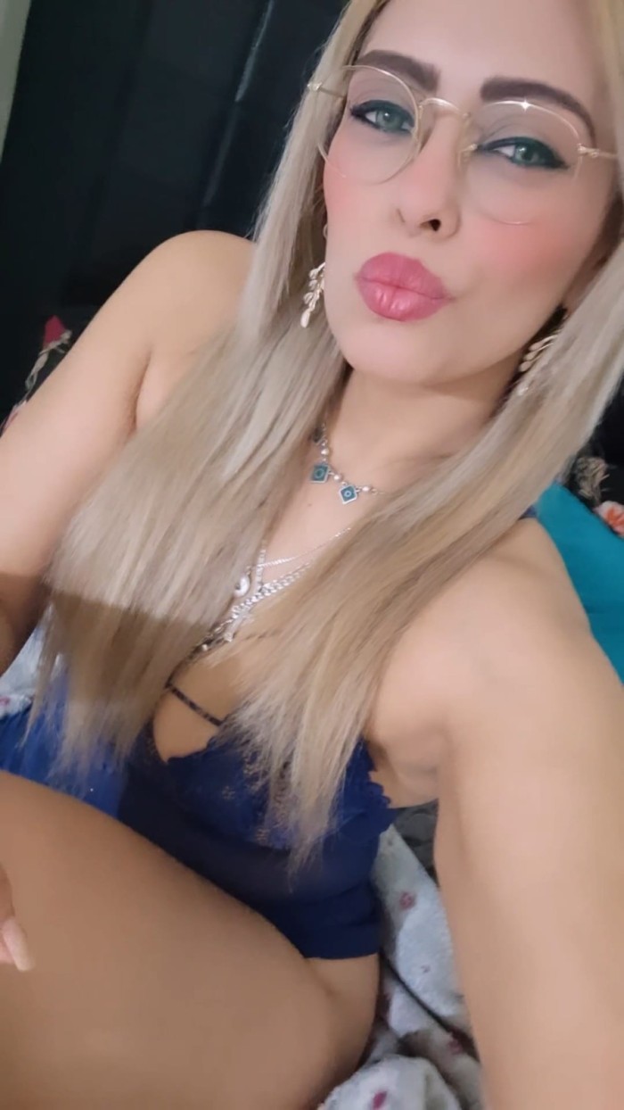 MUJER GOLOSA MORBOSA Y FOGOSA