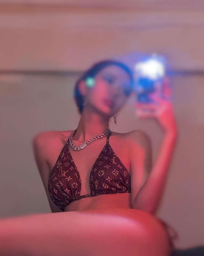 Caliente el fuego! Desenfreno en cada encuentro