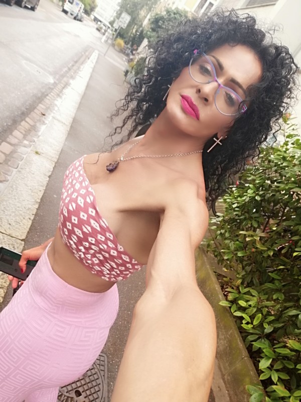 KATA PRIMERA VEZ TRANS REAL  SORPRENDETE CON MIS ENCANTOS