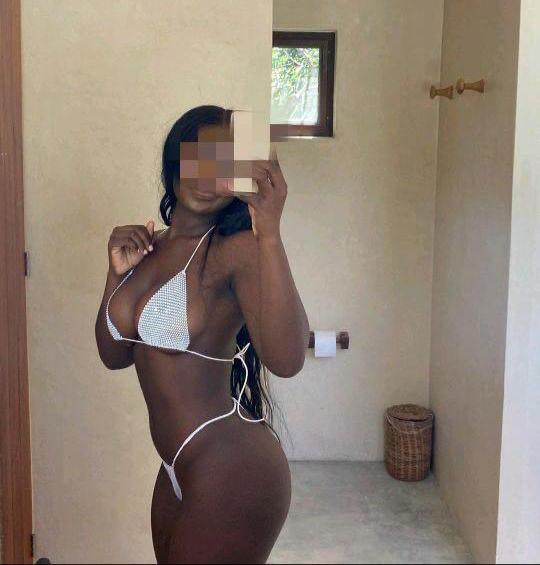 Lorca Paola morenaza Colombiana cariñosa amorosa