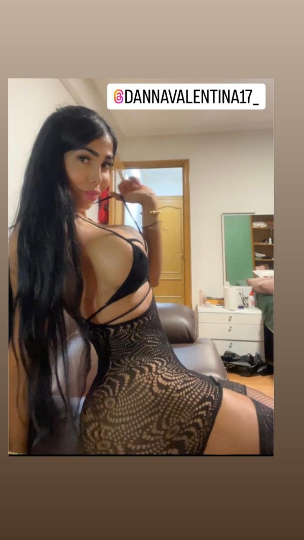 Trans cachonda a tope tú chica perfecta