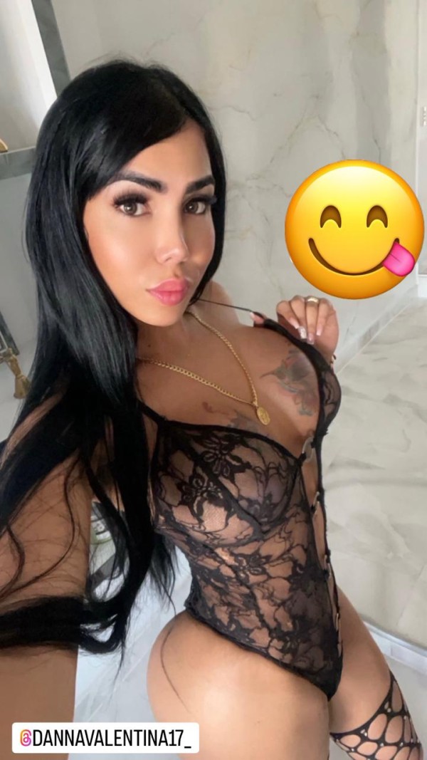 Trans cachonda a tope tú chica perfecta