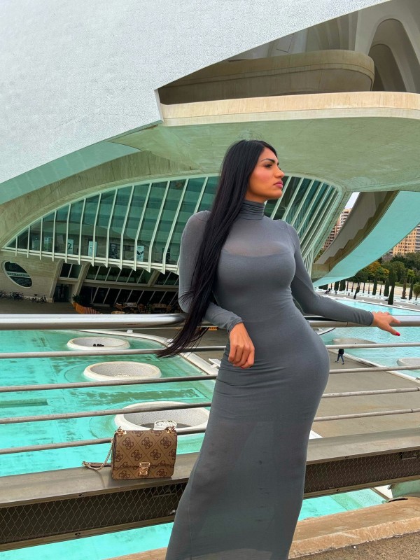 La morena argentina BARCELONETA