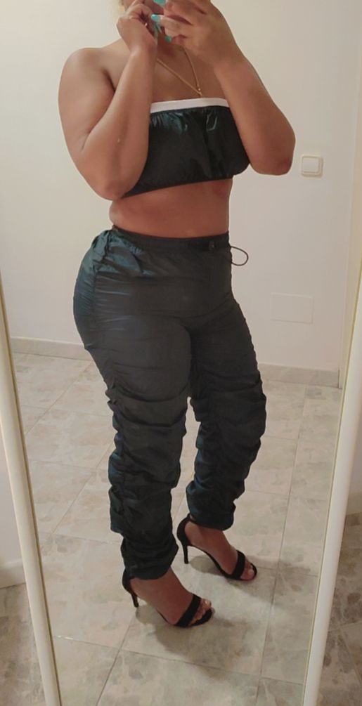 Latina, mulatita,de regreso.