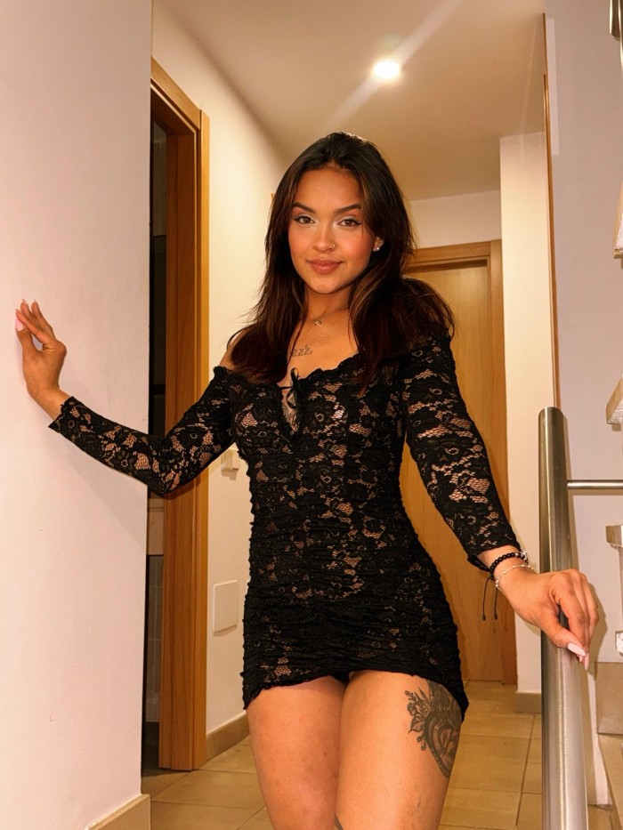 Victoria, preciosa joven impresionante en Madrid