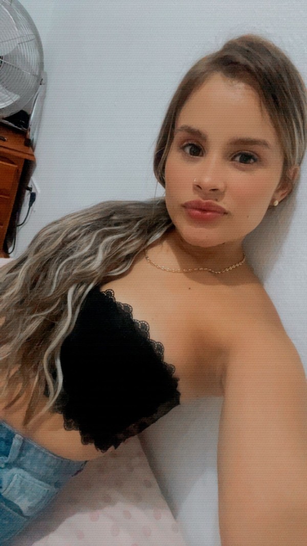 ISABEL JOVENCITA CALIENTE Y FOGOSA
