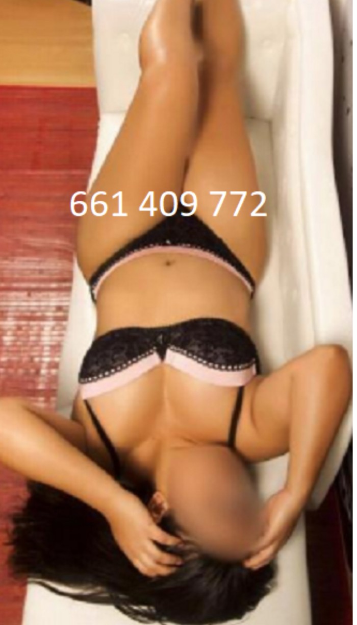 Brasileña muy cachonda morena muy entregada