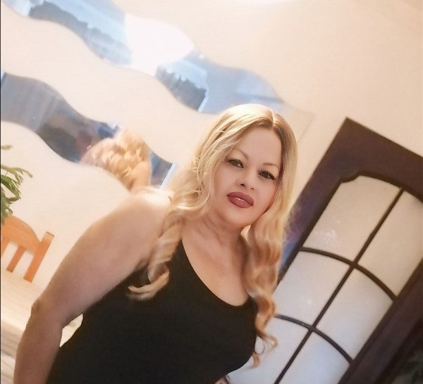 MADURA CARIÑOSA BESUCONA Y CON ANAL 61 AÑOS