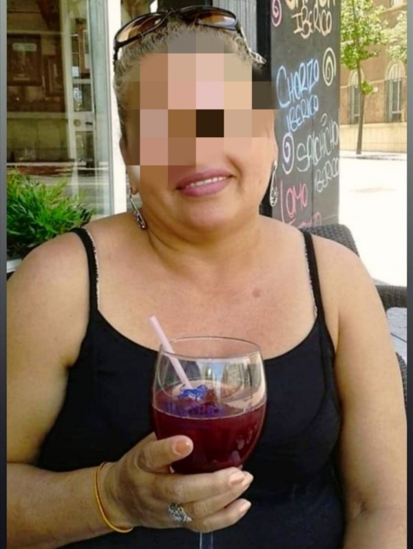 LATINA CALIENTE , BESUCONA Y ANAL