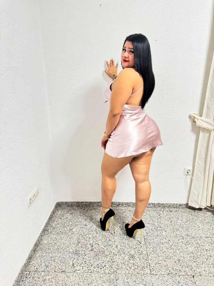 LUZ , UNA CHICA QUE QUIERE HACERTE VIVIR LO M