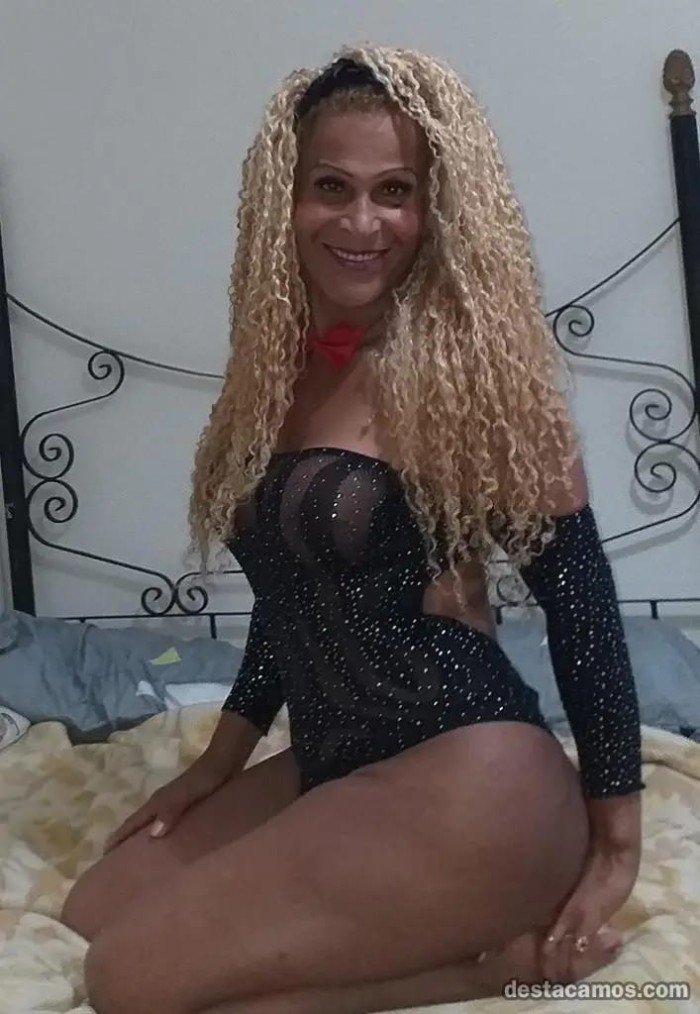 Fiestera y muy descomunal