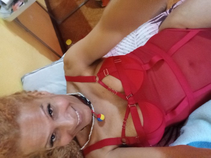 Fiestera y muy descomunal