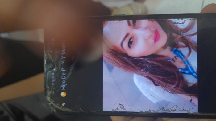 Especial cuidado con esas dos con hijo y chulo pis