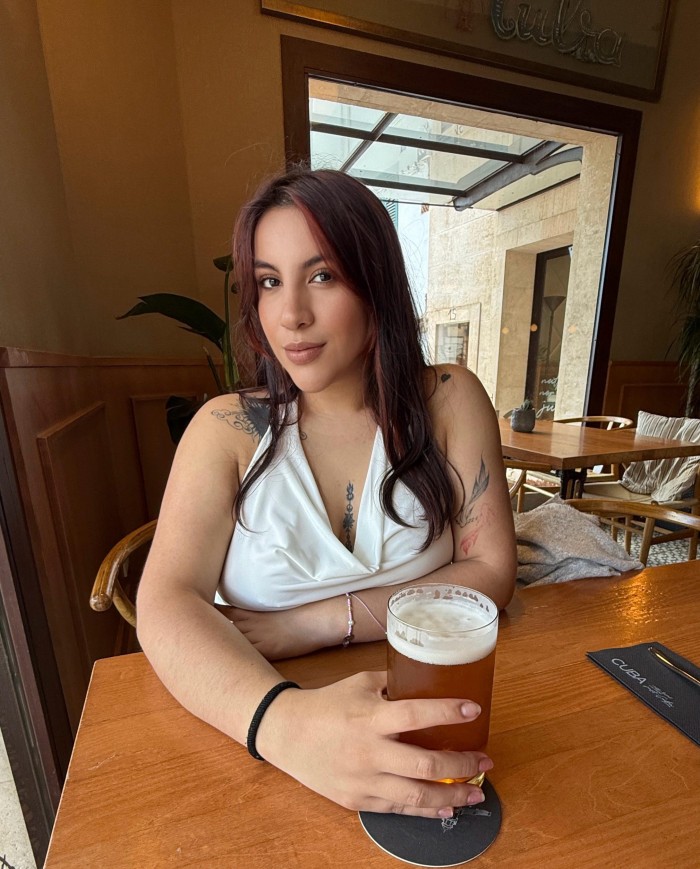 Estoy de vacaciones y quiero hacerte lo que sueñas