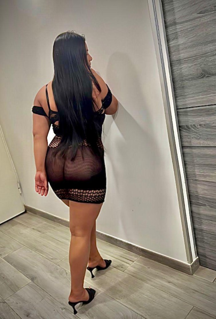 TETONA SEXY NUEVA POR LA ZONA