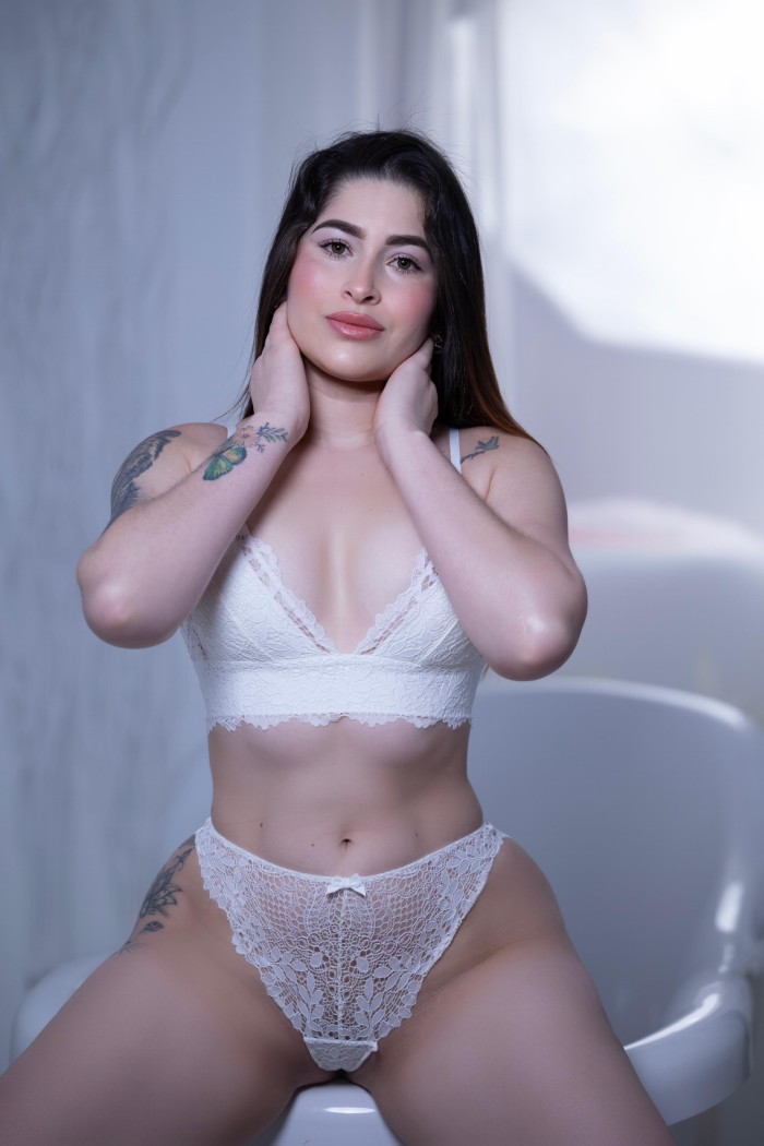 ESCORT JOVENCITA LATINA PICANTONA PARA GOZAR