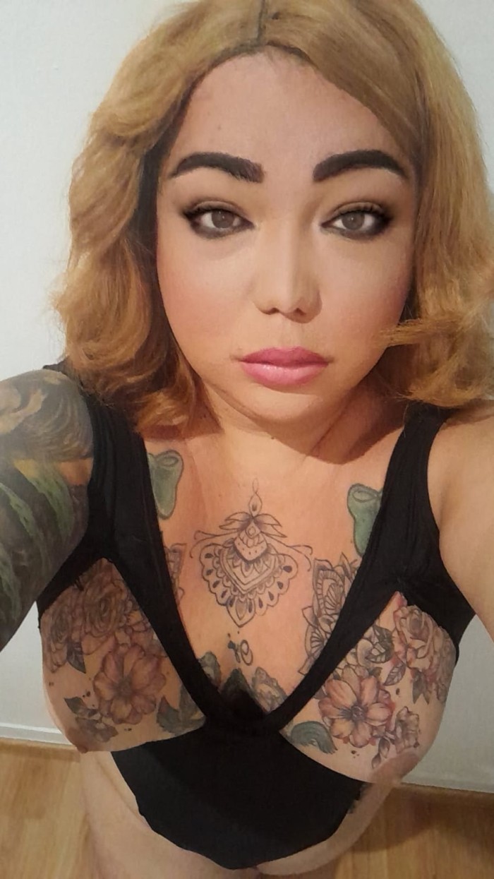 Aproveitem Camila Lopes super activa pouco dias en OURENSE.664689098