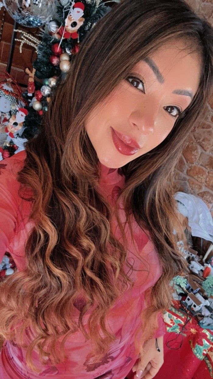 PRECIOSA Y BIEN GOLOSA/ SALIDAS 24 HRS