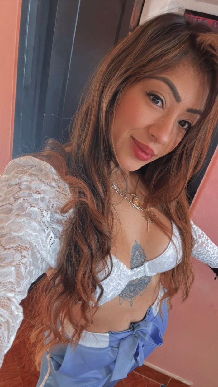 PRECIOSA Y BIEN GOLOSA/ SALIDAS 24 HRS