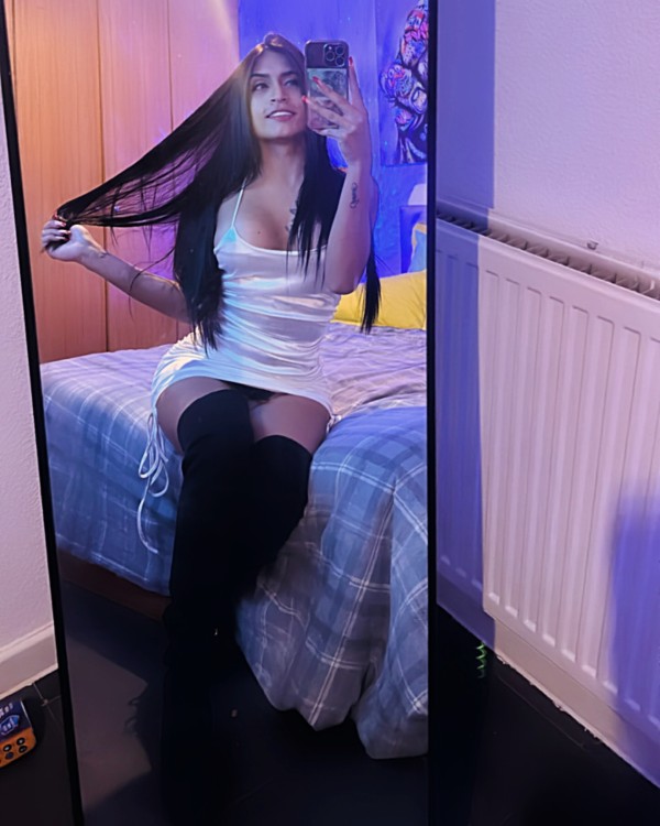 Sofía Cordoba  BOMBA EXÓTICA Modelo Actriz Colombiana