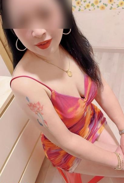 Nana, asiática guapa y muy cariñosa – 654855935
