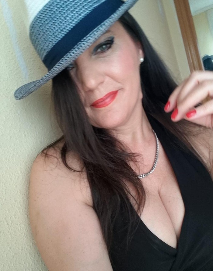 ESPAÑOLA. HOY ESTOY CON GANAS,…,FOLLAME.FIESTERA. VCIOSA…