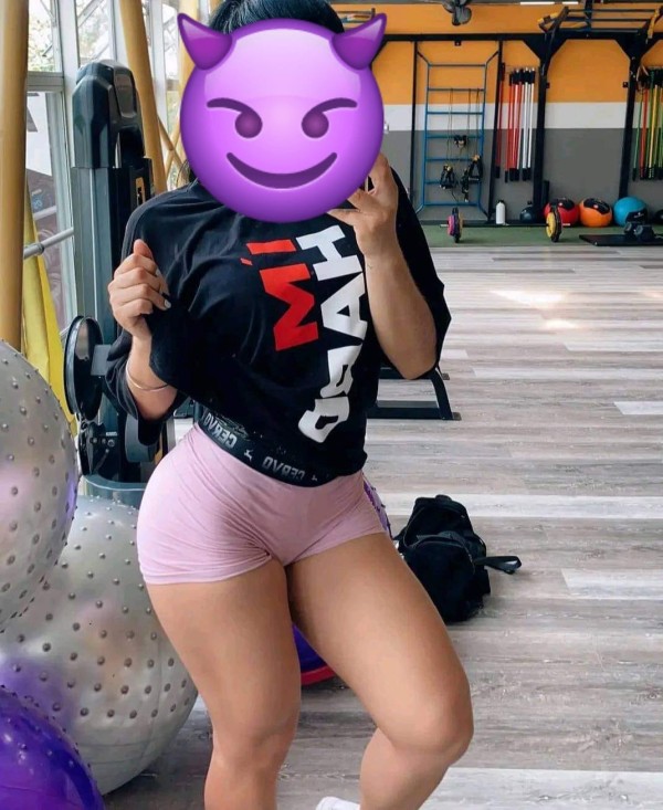 Charlotte hermosa latina culo grande BARCELONA fiesta 24hrs