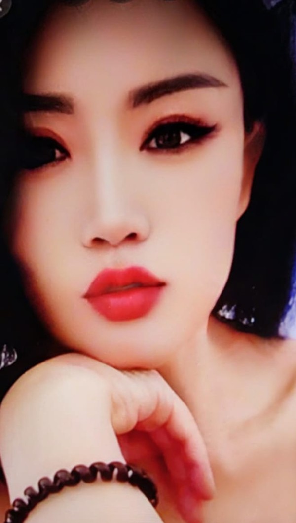 Oriental de China en CALELLA, 3 amigas jovenes y guapas. 722637394