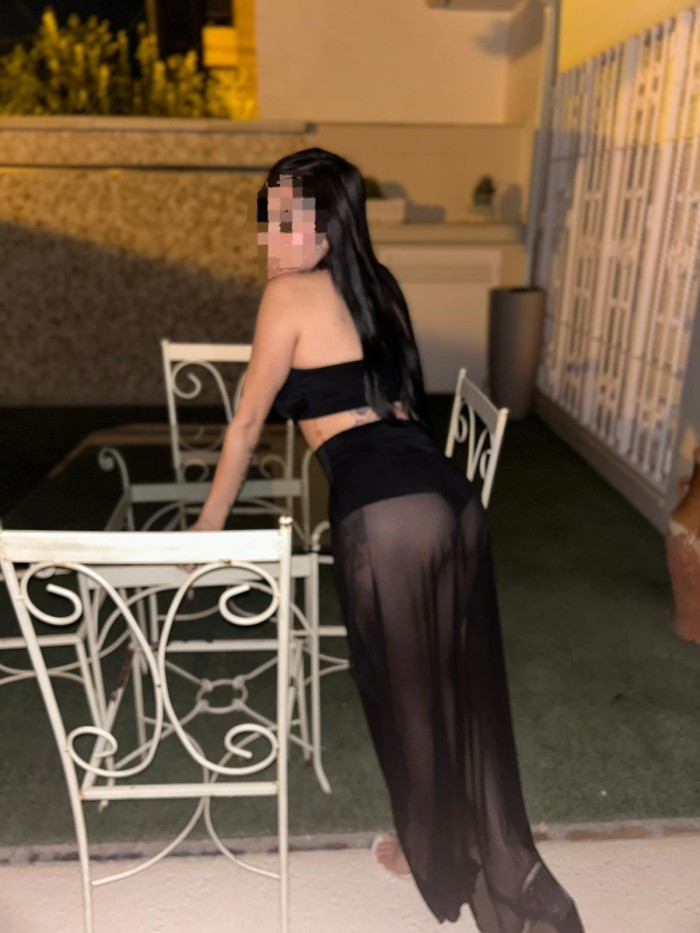 UN BOMBON QUE TIENE GANAS DE PLACER.. SALIDAS