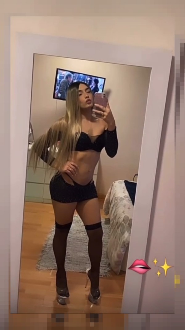 CARLA TU DIOSA TRANSEXUAL ACTIVA Y PASIVA