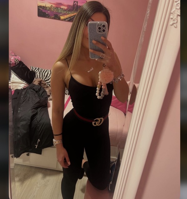 Tu chica atractiva y morbosa