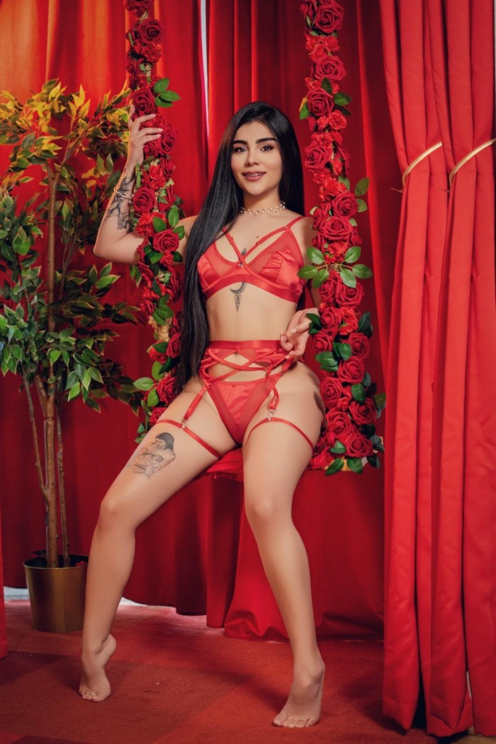 Thalia: La Escort Joven de Lujo en Ibiza que Hará