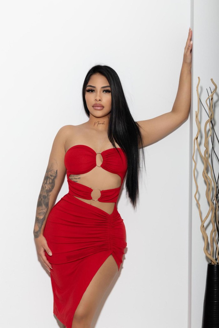 Kendall Novedad hermosa 24 años erótica completa y