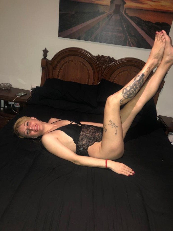 Olga catalana dulce cariñosa atrevida festejera