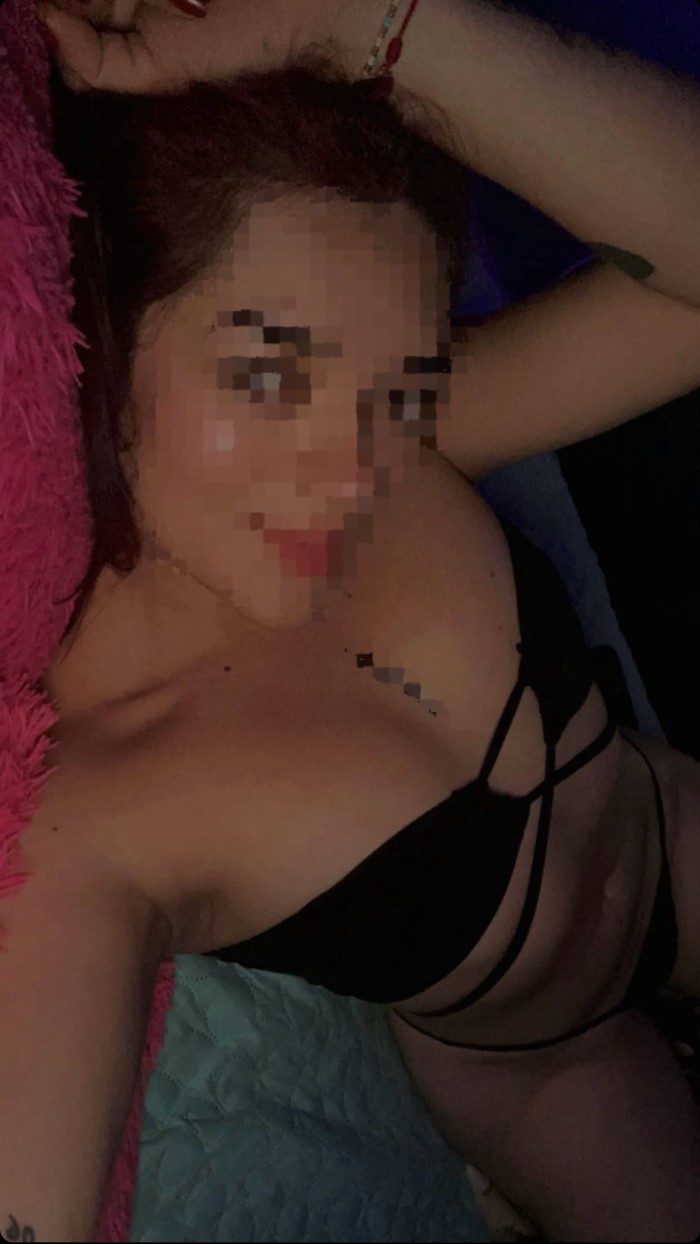 PELIROJA CON COÑO ESTRECHITO DISPONIBLE PARA TU P