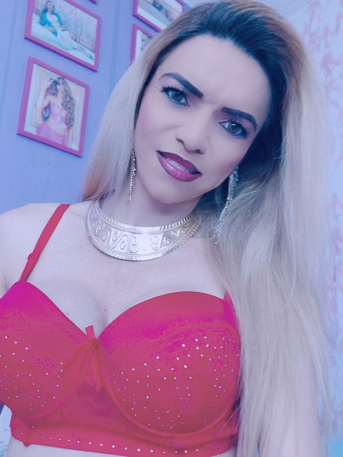 Sevilla capital chika transexual latina Venezuelan