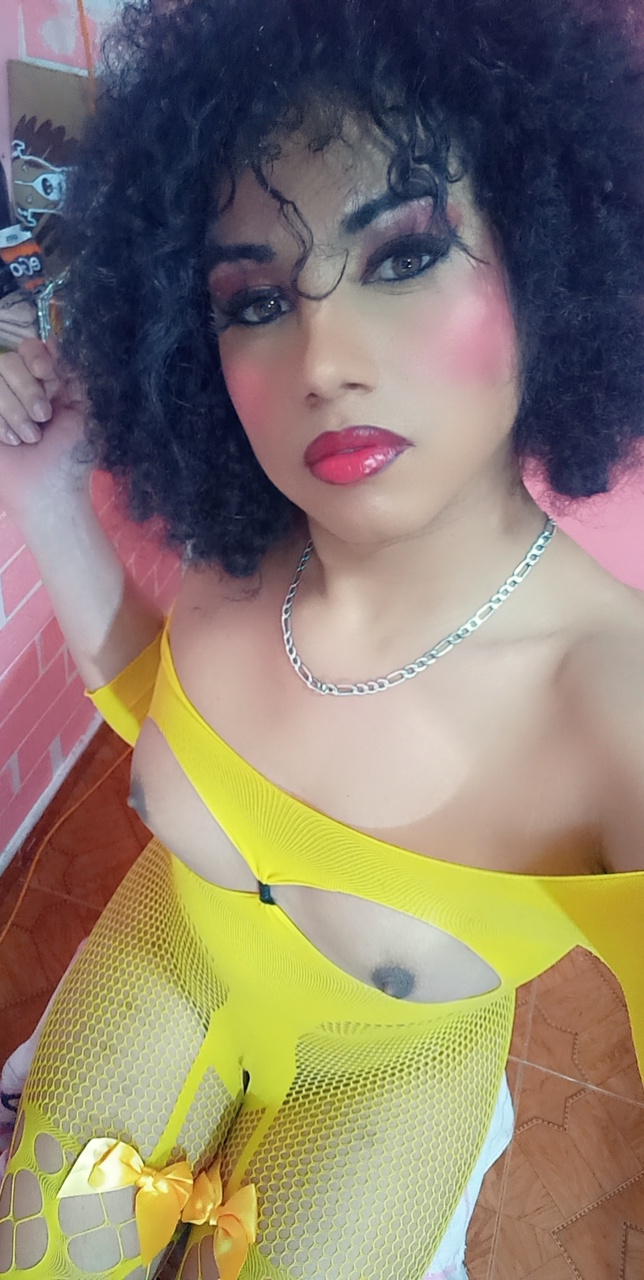 KATALEYA CHICA TRANS PERVERSA BIEN DOTADA.