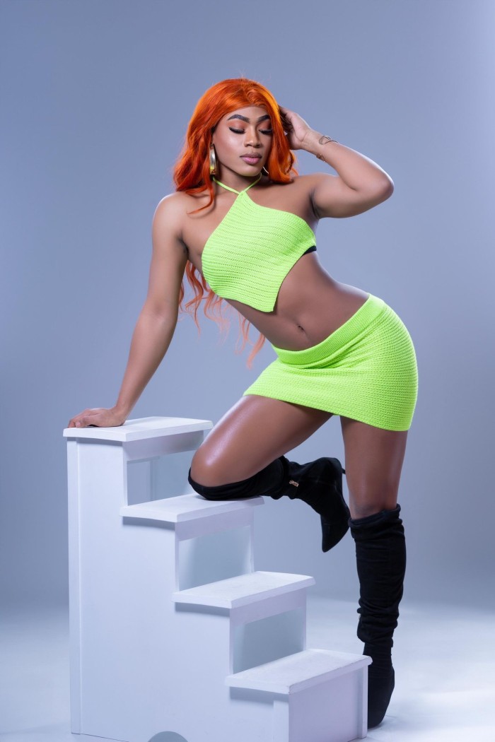 ADICTA AL SEXO CON DESCONOCIDOS