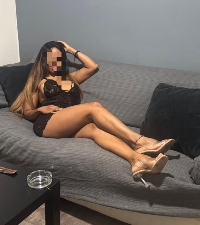 RICA MULATITA UN PIBONAZO DE MUJER