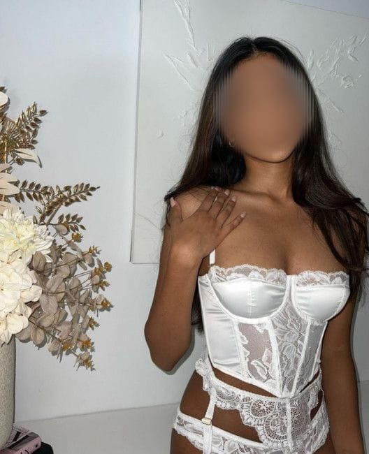 TANIT MASSAGE – LUA – Premium Tantra – Masajista exclusiva en Ibiza